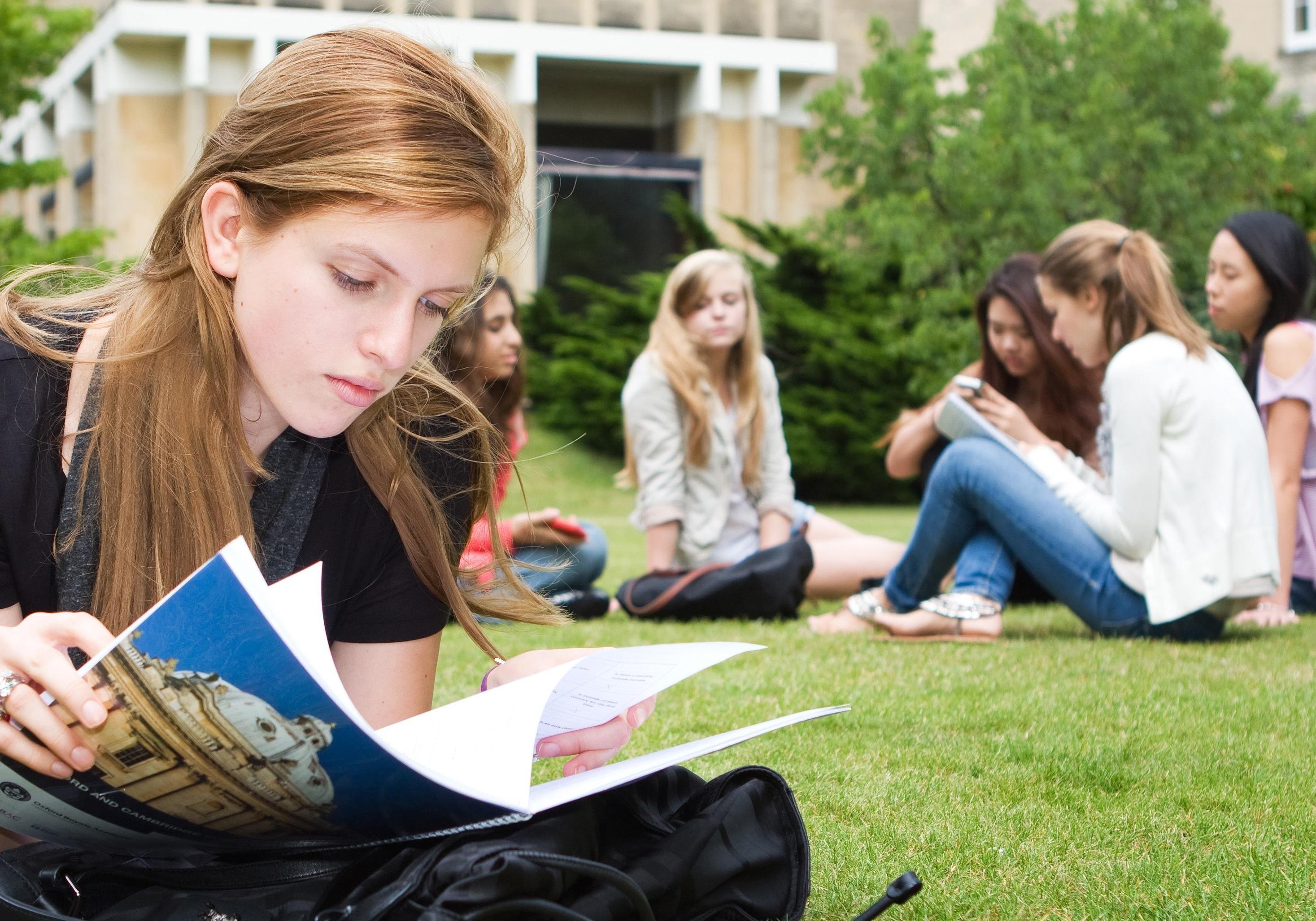 University обучение. Учеба в вузе. Студенты в вузе. Университет студенты. Студенты за границей.